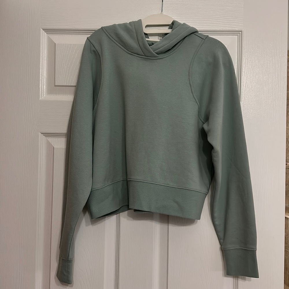 Lululemon cropped hoodie